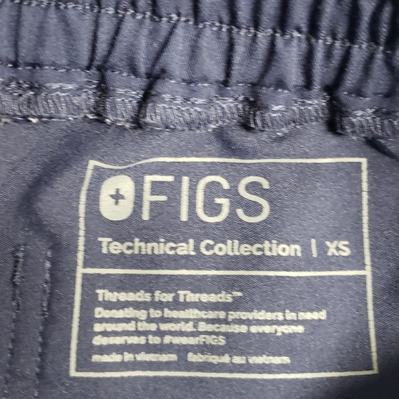 FIGS Technical Collection Navy Blue Medical Scrub Set Size XS V-Neck Pocket - Picture 13 of 13